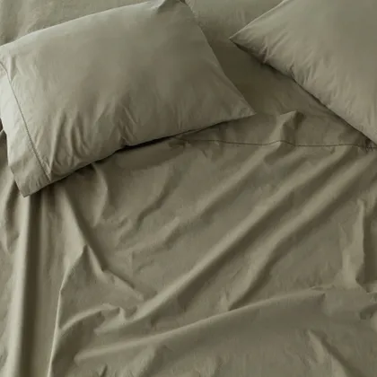 The Citizenry Stonewashed Organic Cotton Percale Bed Sheet Set | Queen | Olive