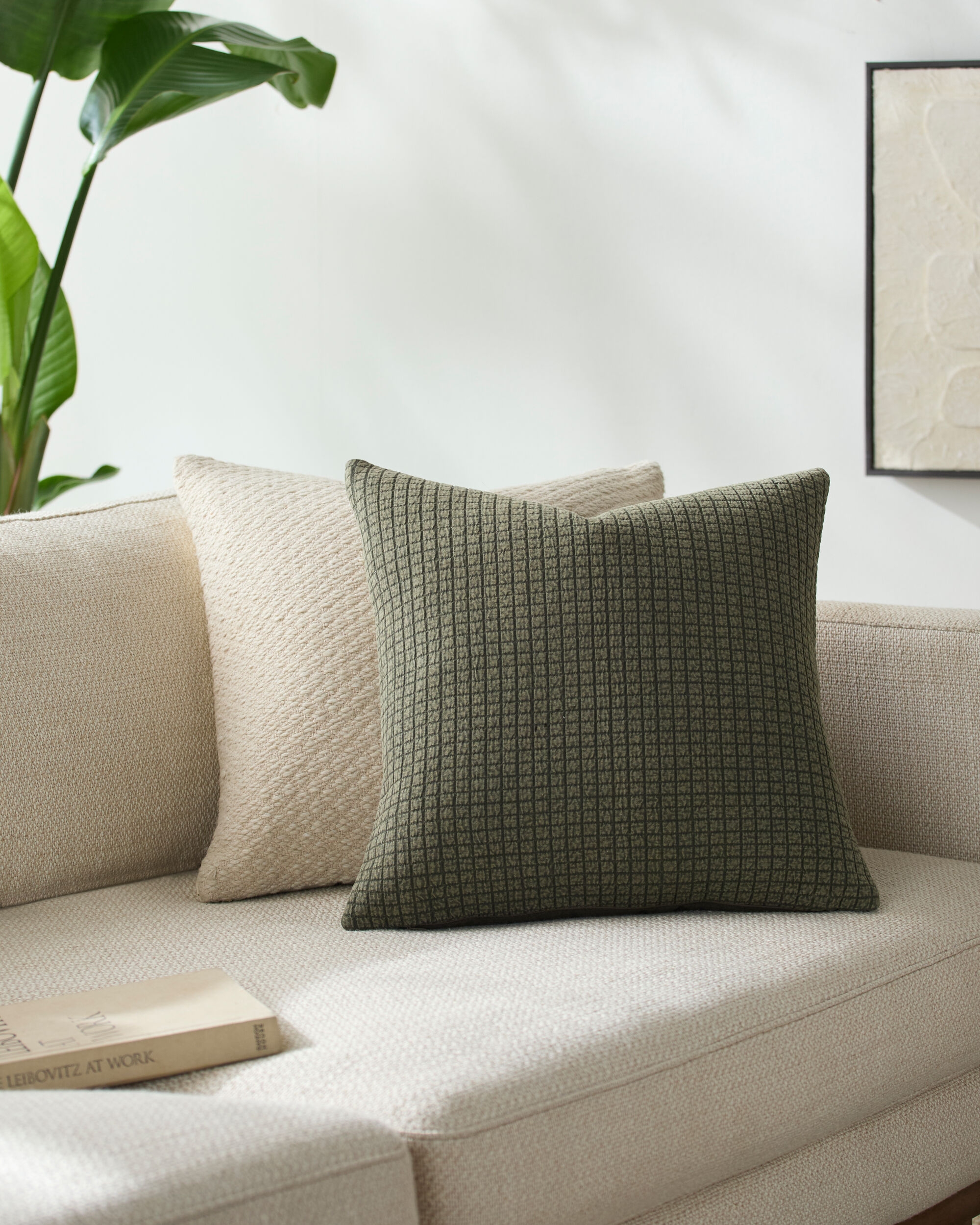 Cowra CWR-001 18"L x 18"W Pillow Cover - Image 1