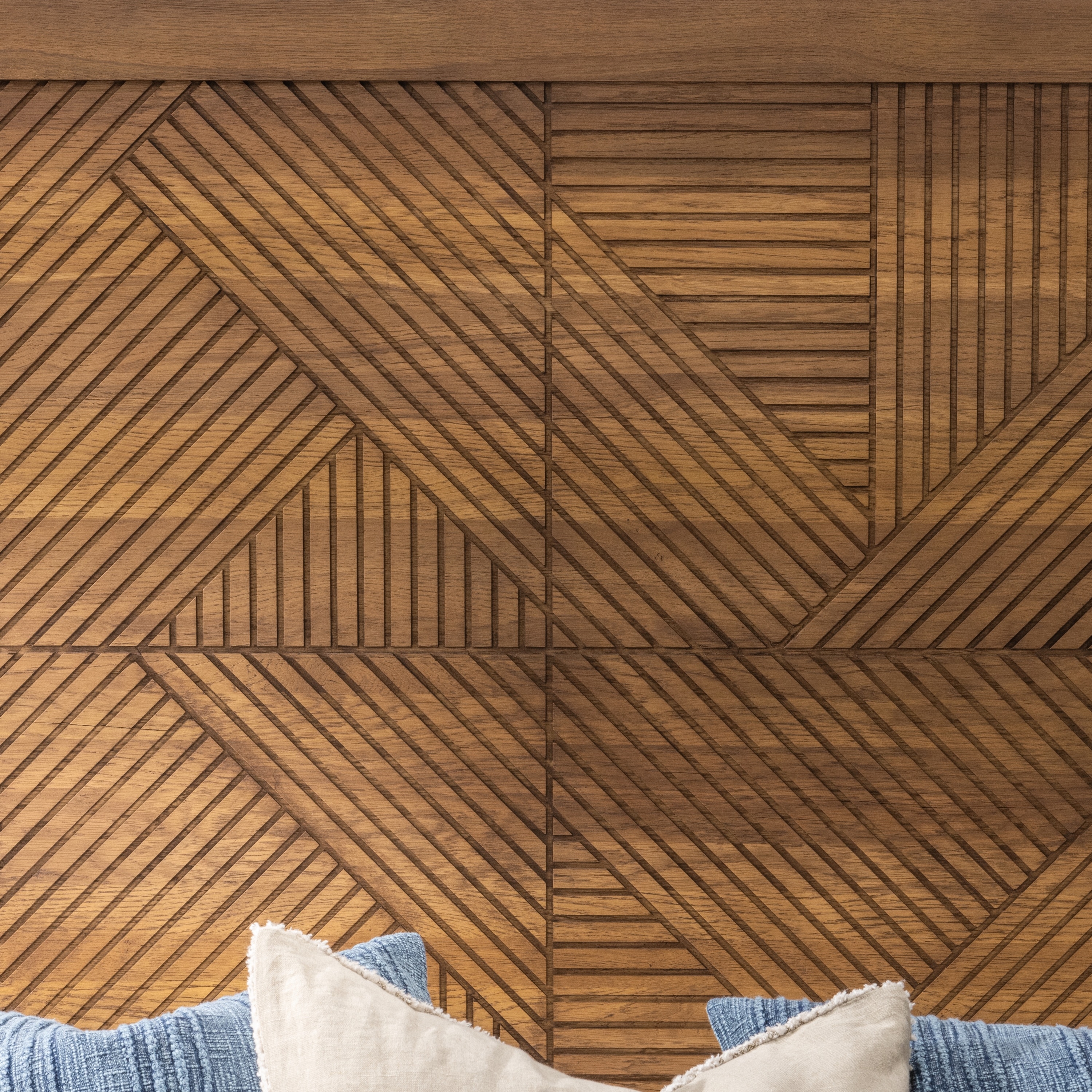 Santa Clara Queen Bed - Image 3