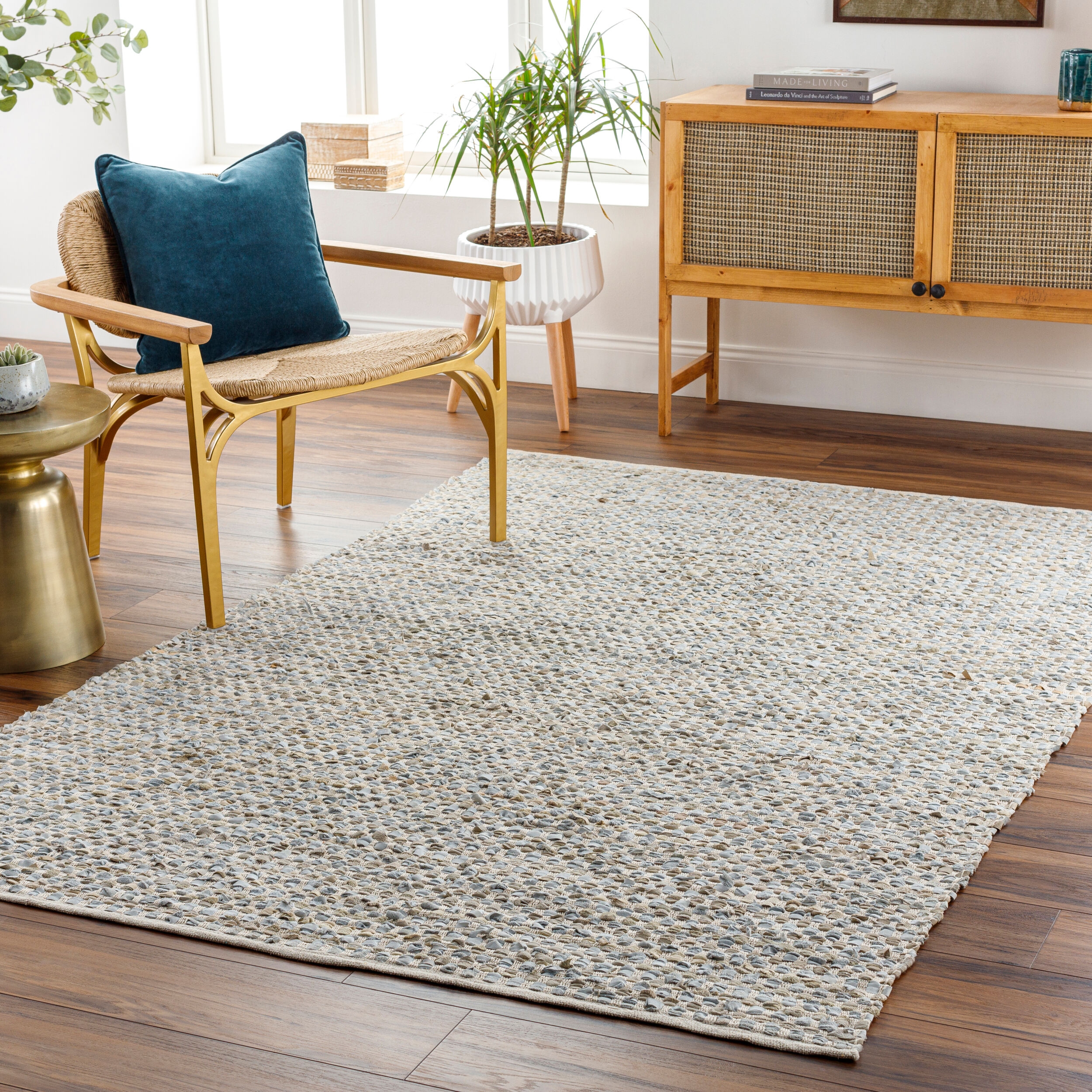 Livabliss Jamie Beige Indoor 8' x 10' Handmade Rug - Image 5