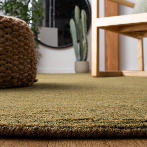 Arlo Home Hand Loomed Area Rug, HIM311C, Green,  8' X 10' - Image 5