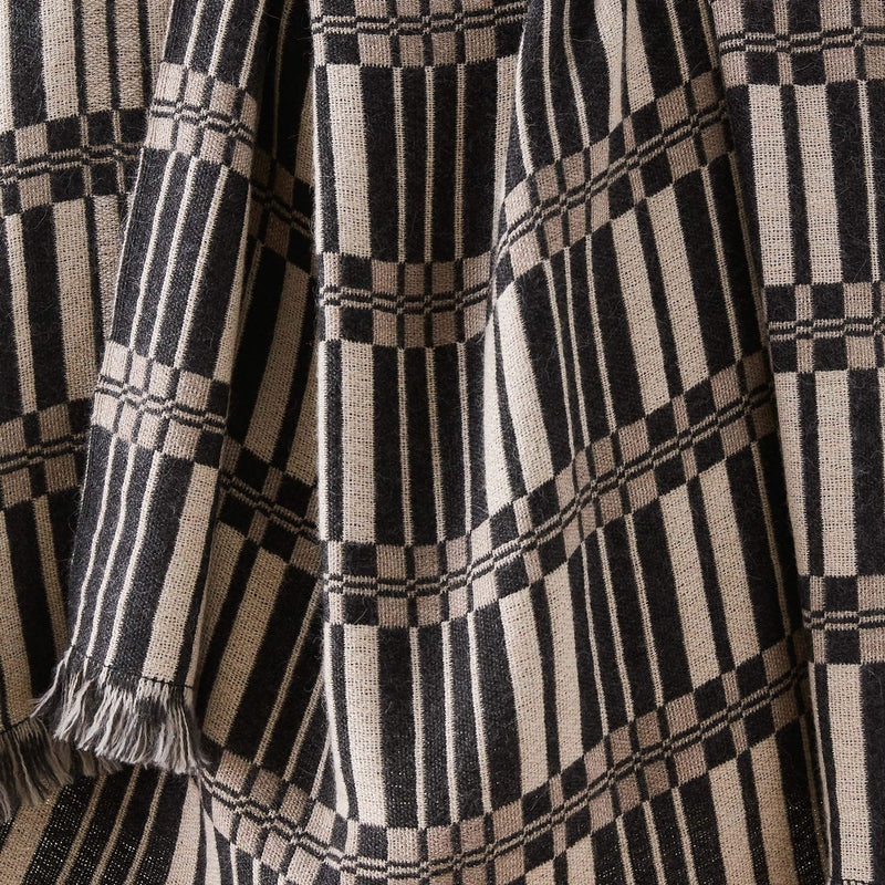 The Citizenry Olmo Alpaca Throw | Charcoal - Image 2
