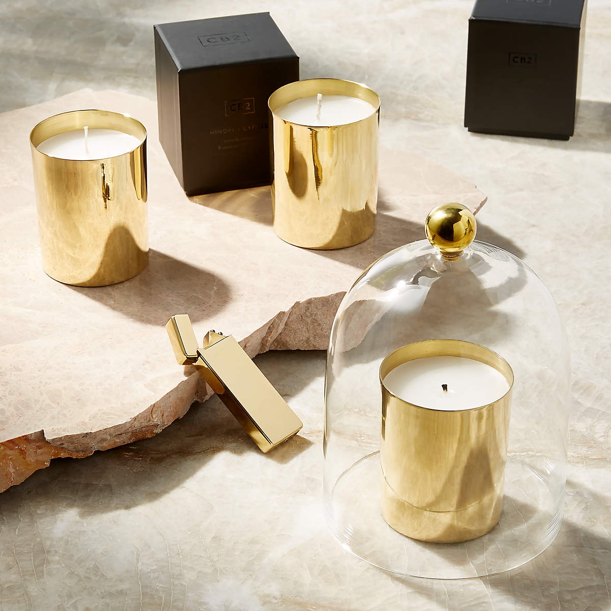 Cedarwood + Tobacco Scented Candle 8oz - Image 2