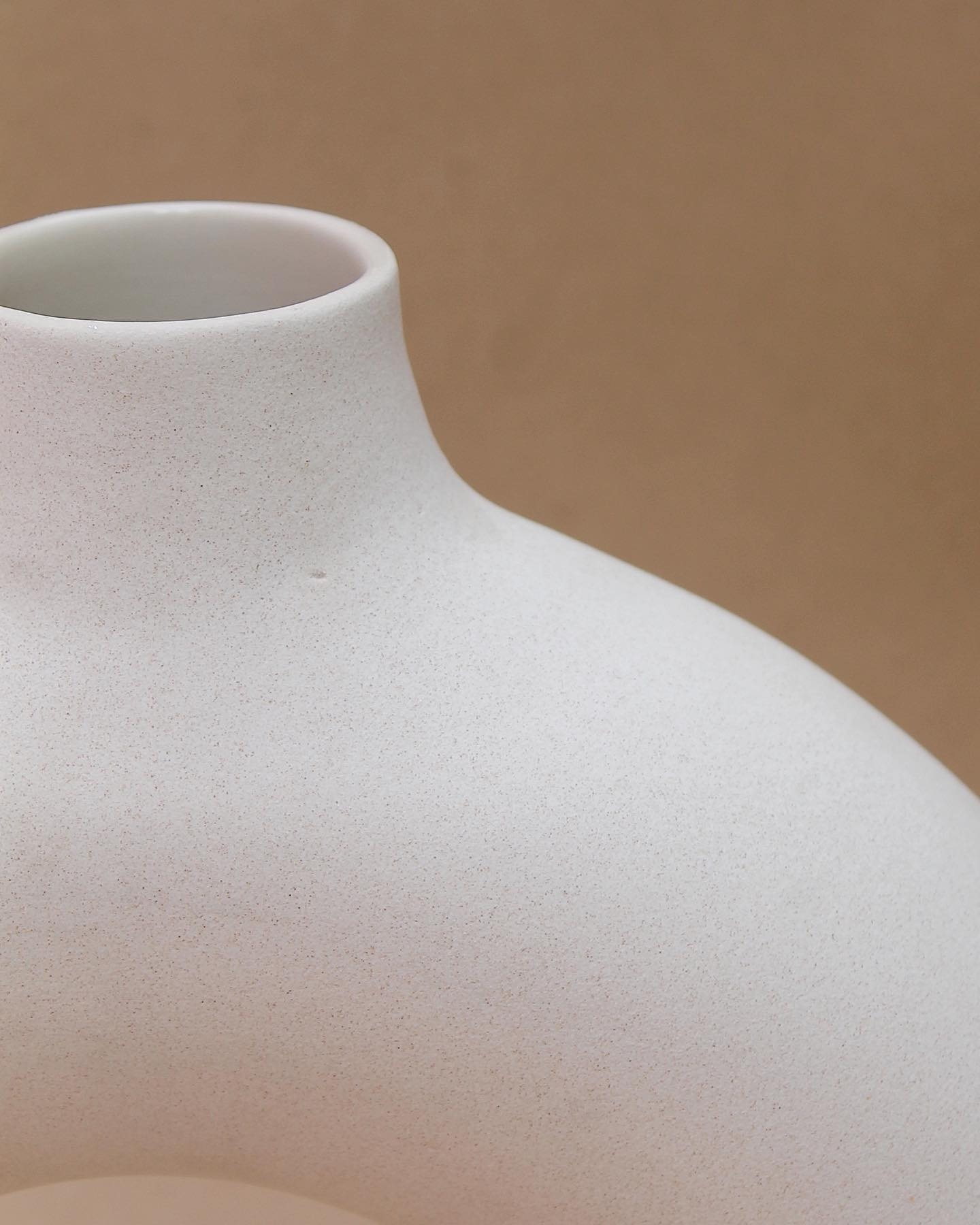 Big Polo Vase | Off-White - Image 3