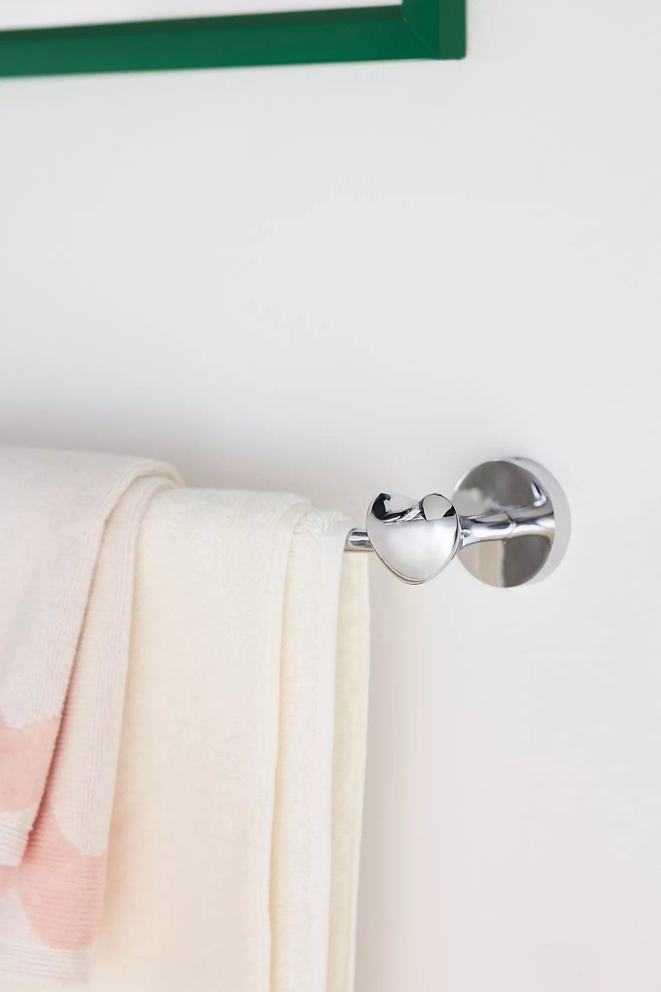 Amor Heart Towel Bar - Image 1