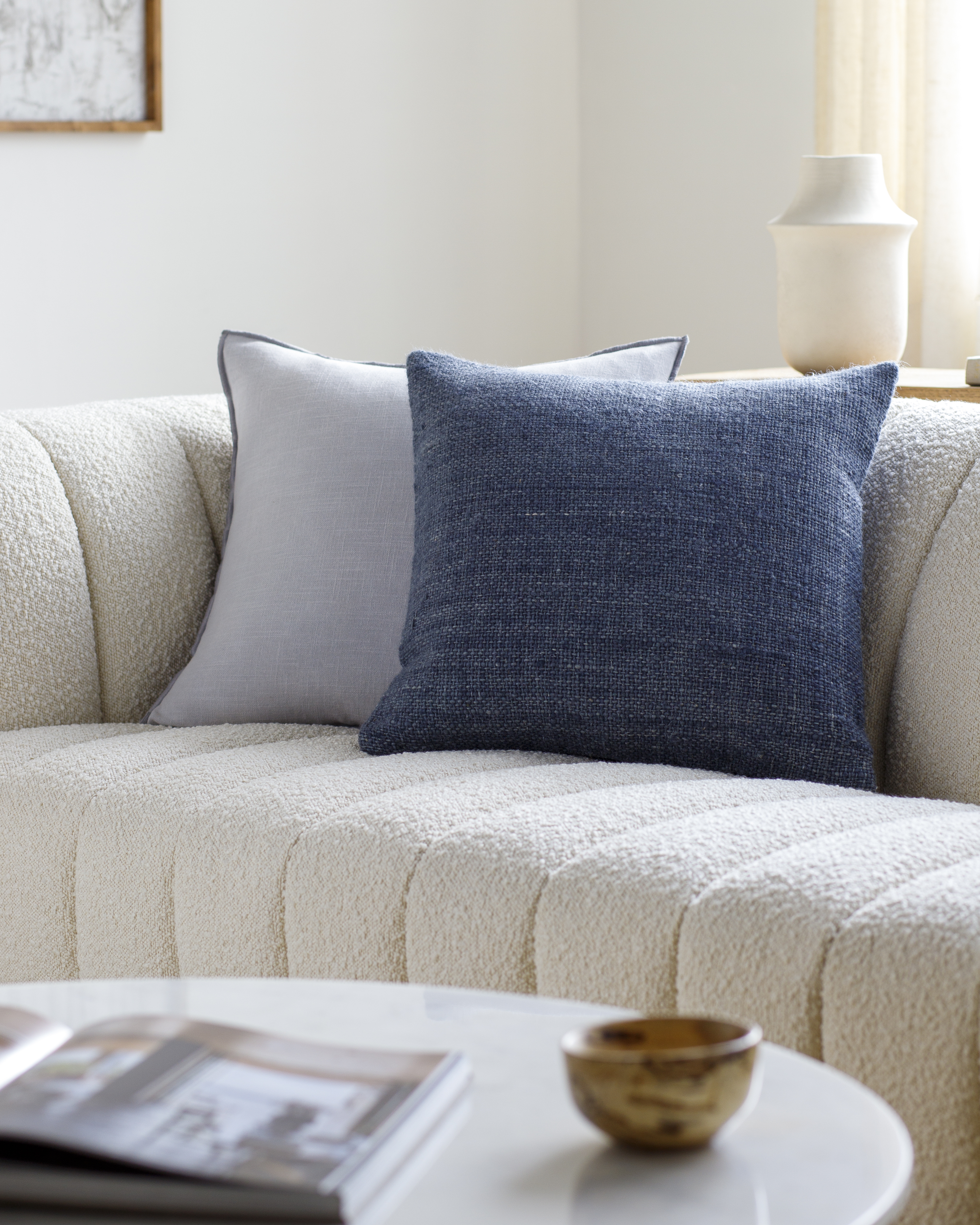 Gammie GMM-001 18"L x 18"W Down Filled Pillow - Image 2