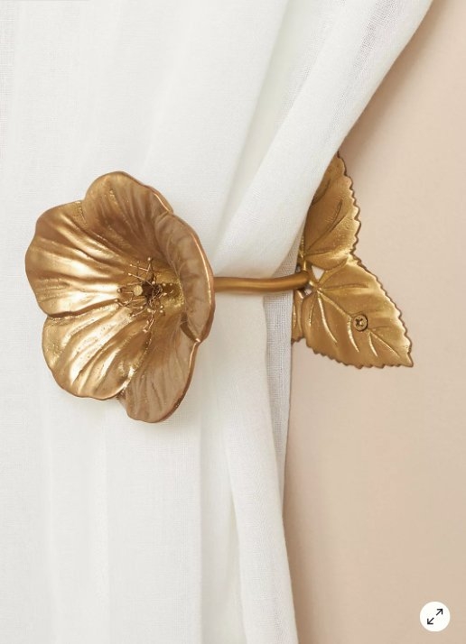 Hibiscus Tieback - Image 0