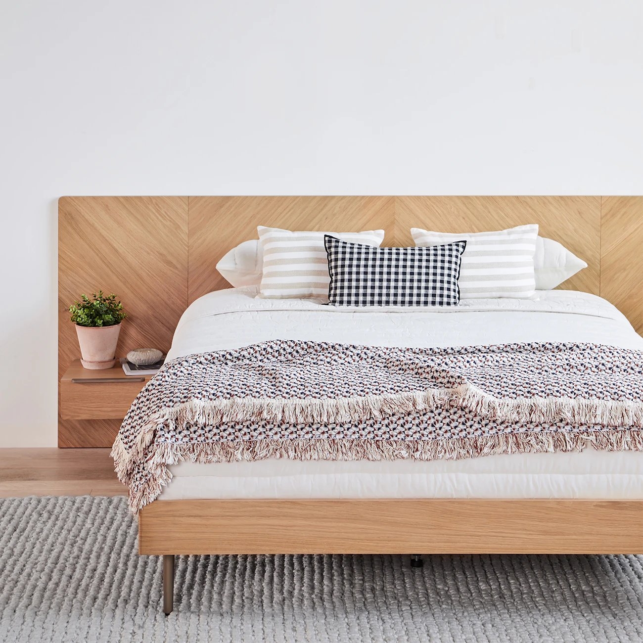 Nera Queen Low Profile Bed with Nightstands Set - Oak - Image 1