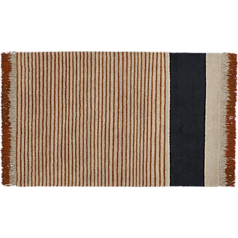 Camel pinstripe rug 5' x 8' - Image 0