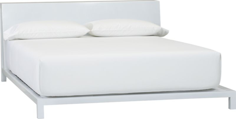 alpine white queen bed - Image 0