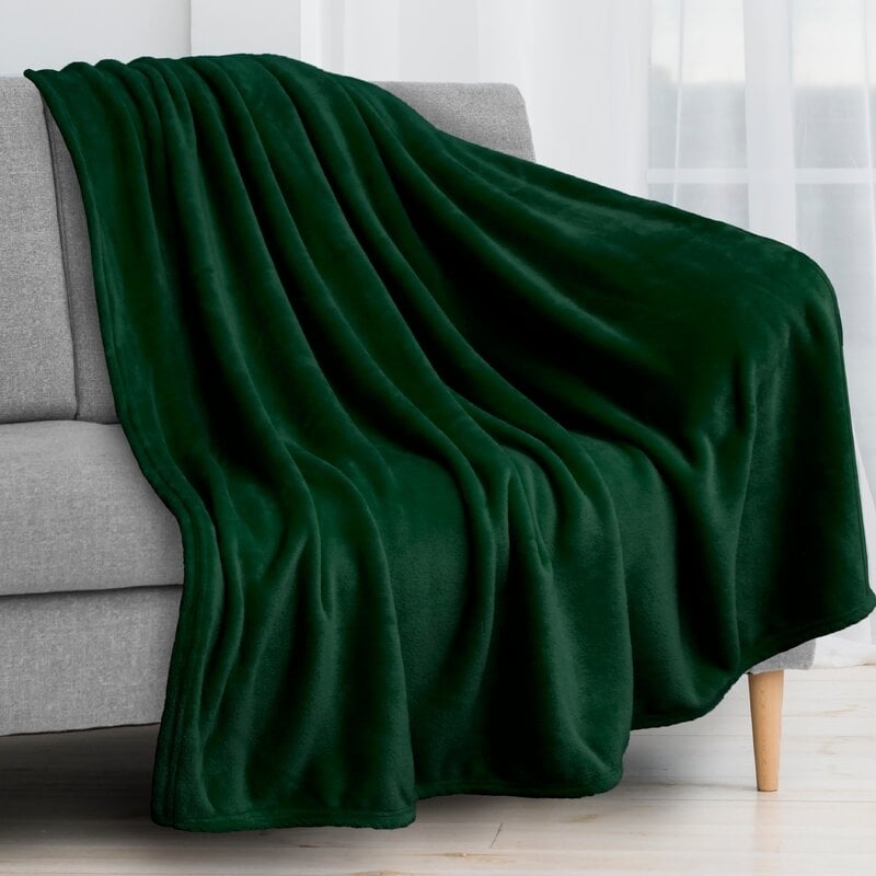 Dichiera Super Soft Plush Luxury Lightweight Fleece Blanket - Image 0