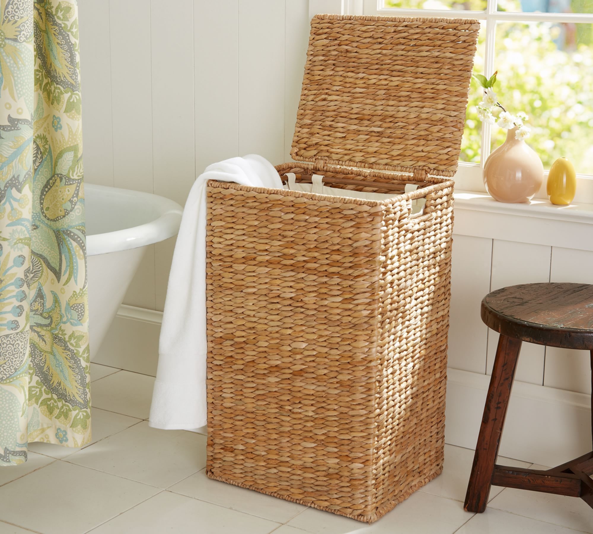 Seagrass Handcrafted Square Hamper, Savannah - Image 0