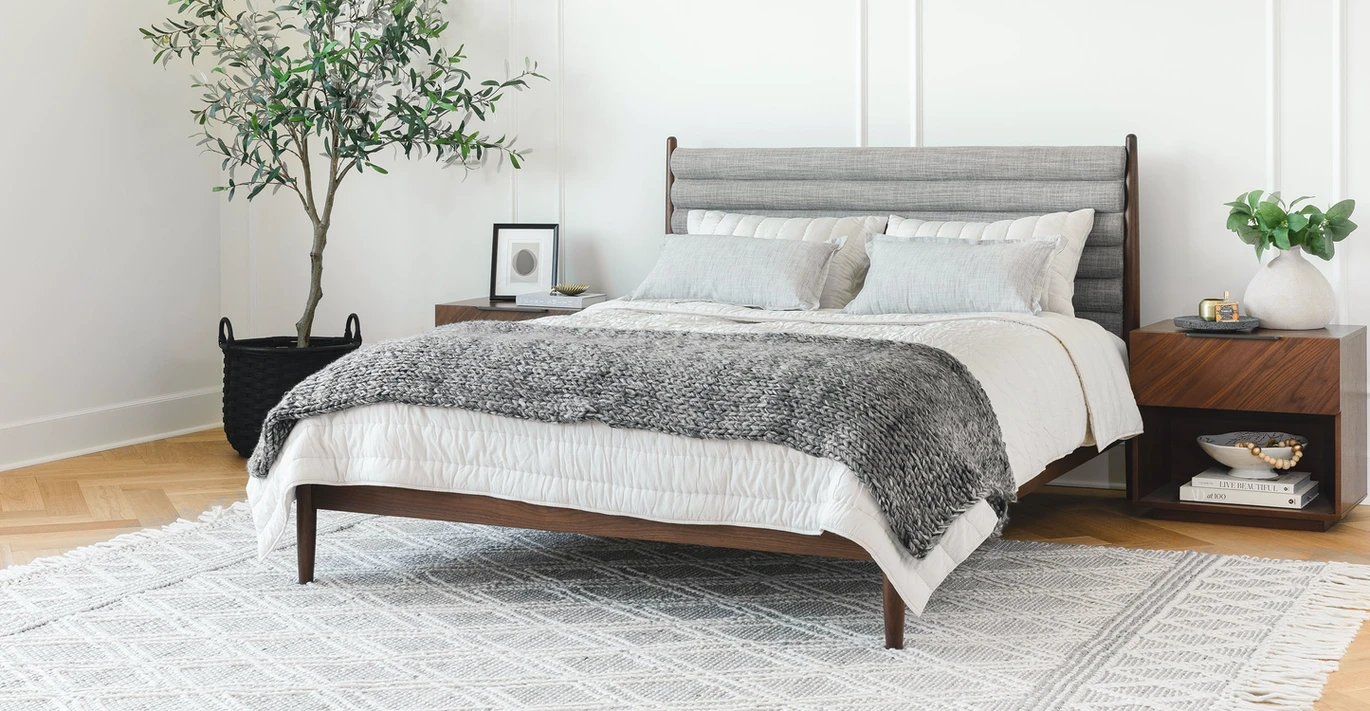 Lenia Pebble Gray Walnut Queen Bed - Image 1