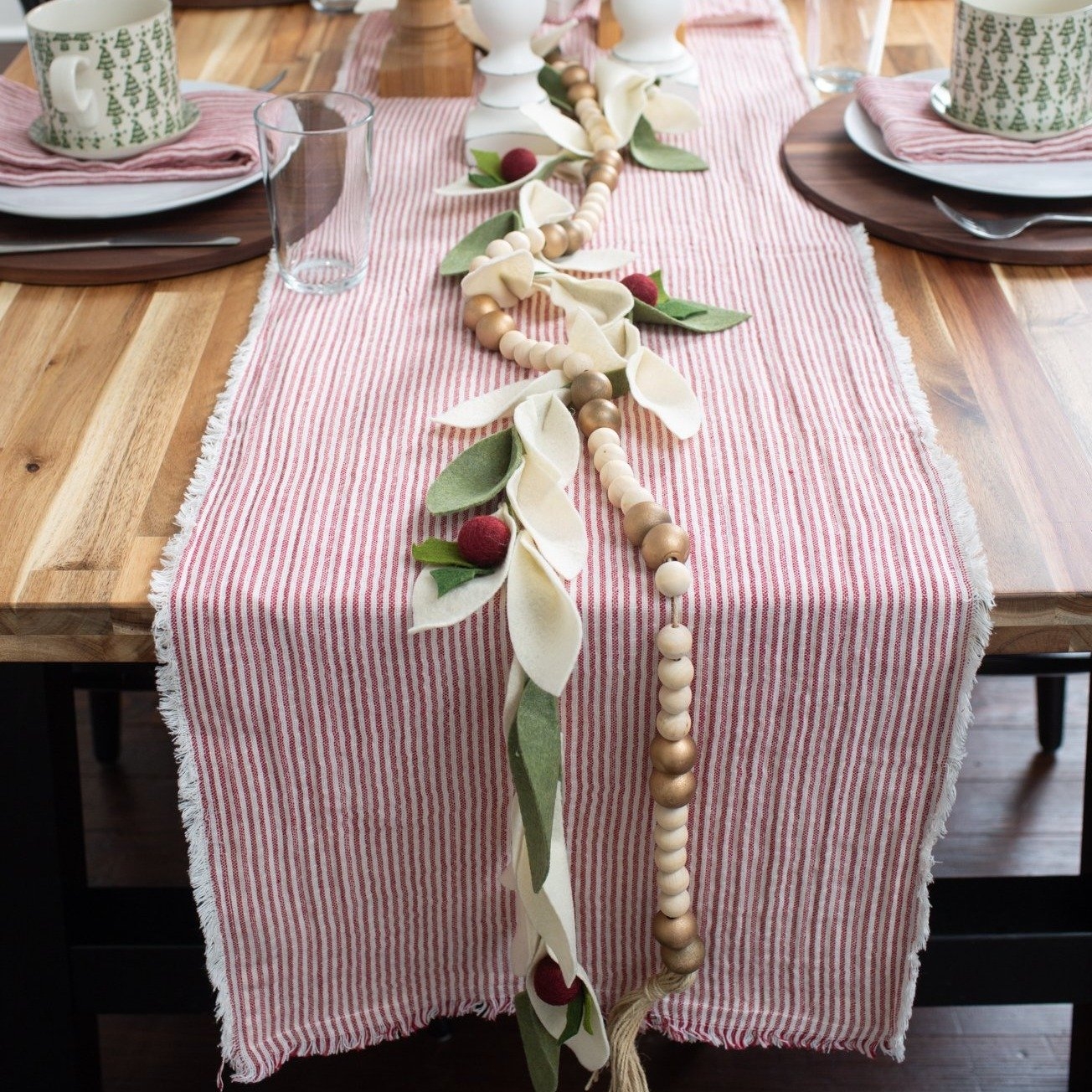 Brushed Cotton Table Runner with Stripes & Fringe, Red & White - Image 4