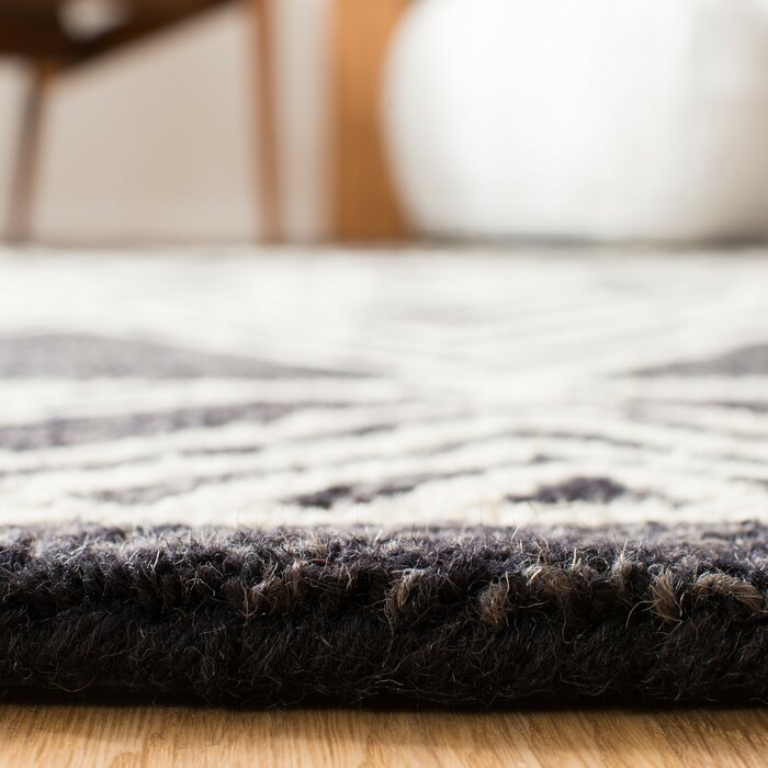 Vedika Hand-Tufted Wool Ivory/Charcoal Area Rug - Image 3