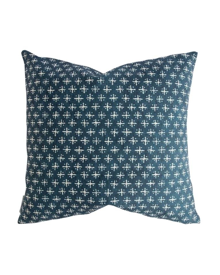 NEWPORT CROSS PILLOW WITHOUT INSERT, 22" x 22" - Image 0