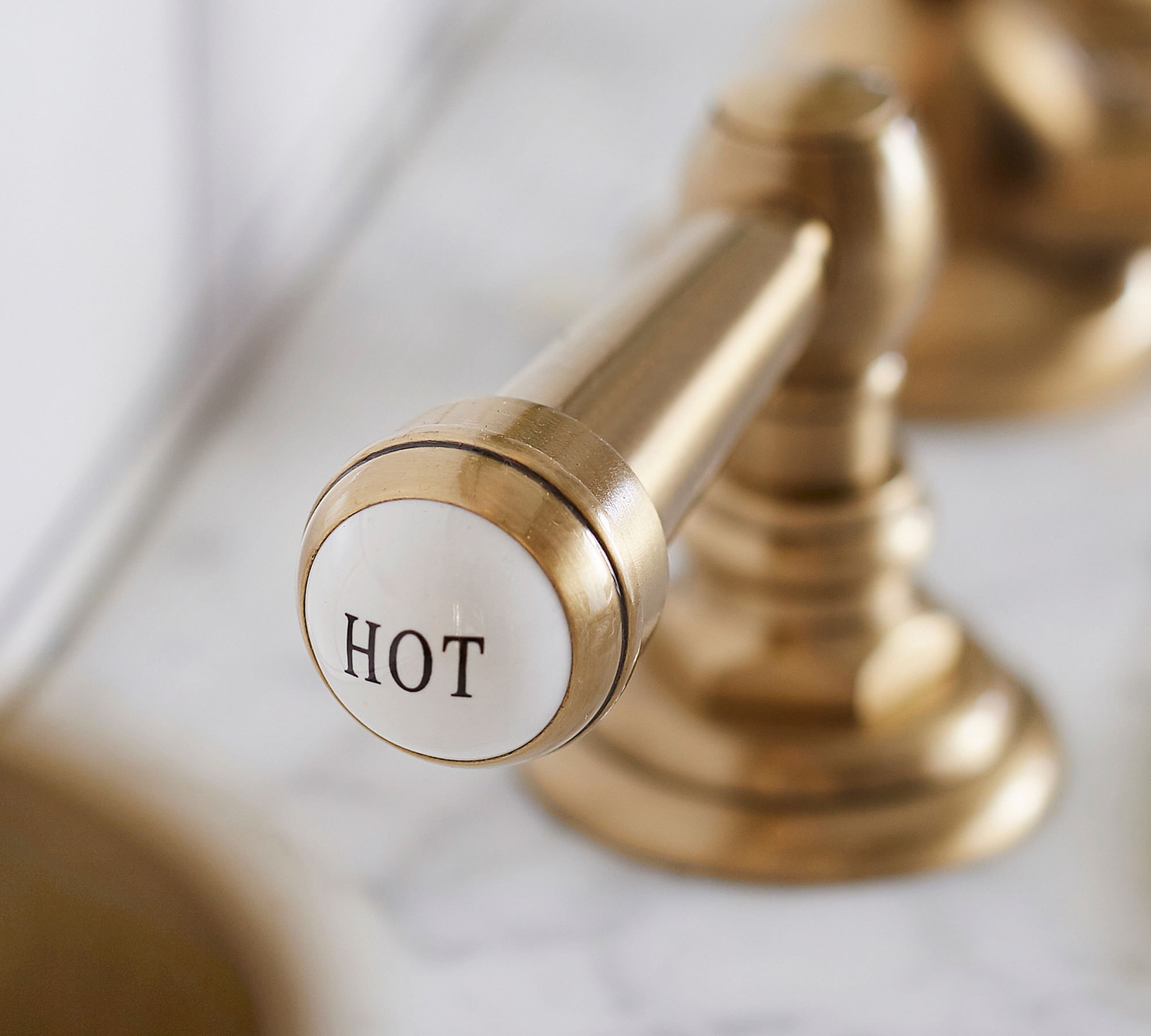 PB OPEN BOX Antique Brass Sussex Lever Handle Widespread Bathroom Sink Faucet - Image 1