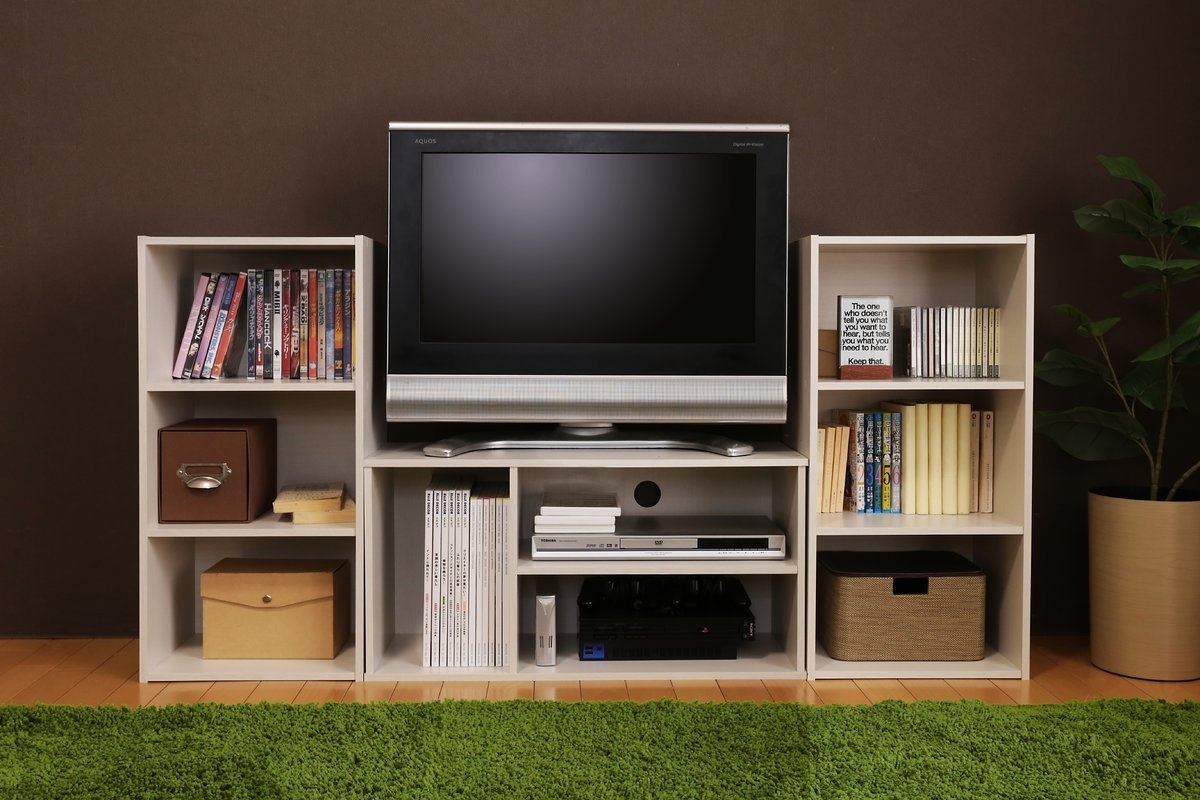 Waku TV Stand for TVs up to 32" - Image 3