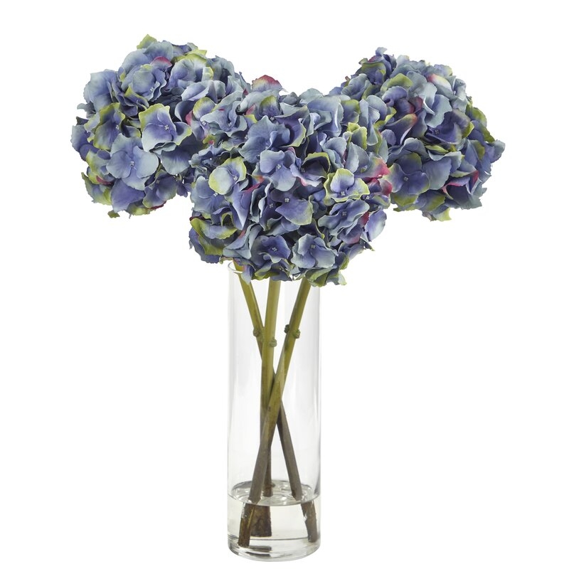 Hydrangea Centerpiece in Vase - Image 0