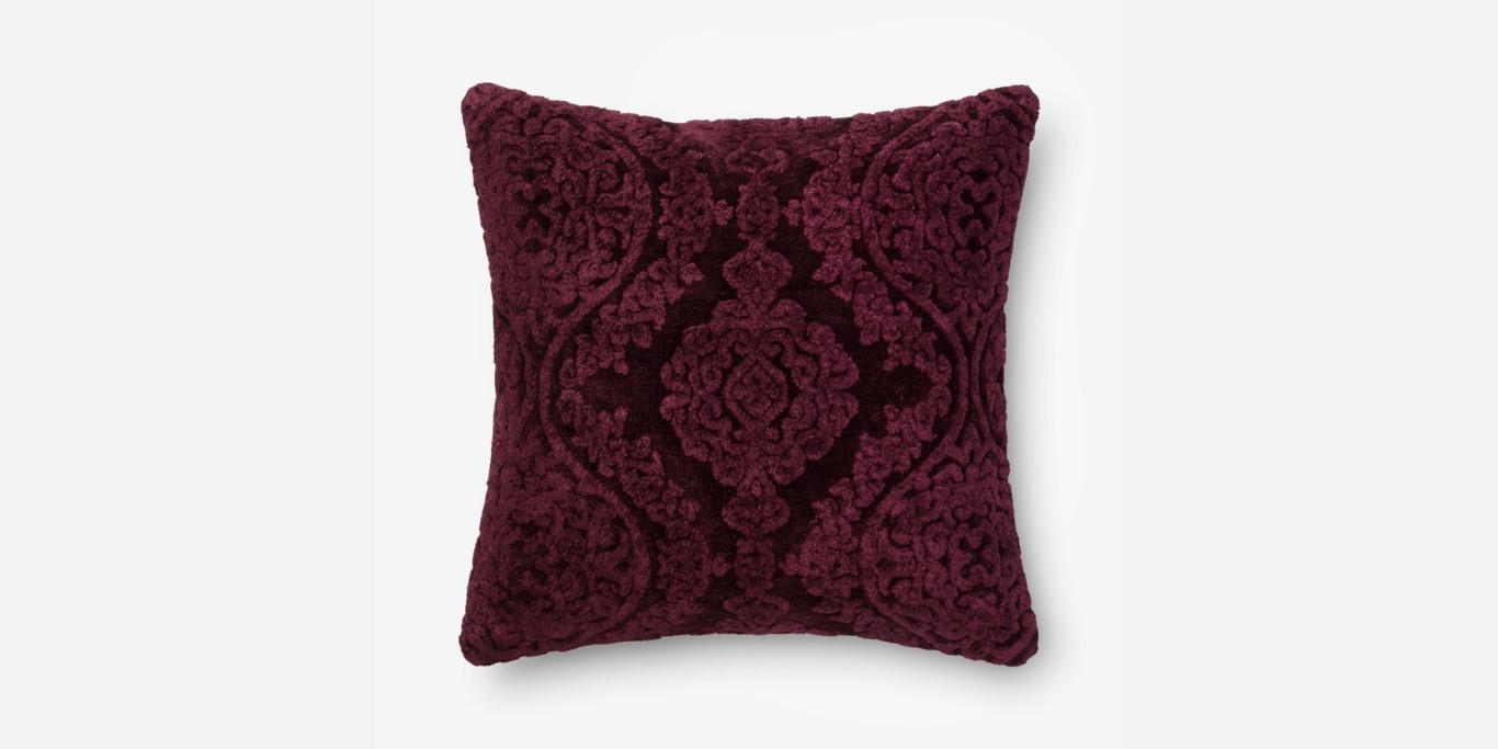 Loloi Pillows GPI05 Eggplant 22" x 22" Cover Only - Image 0