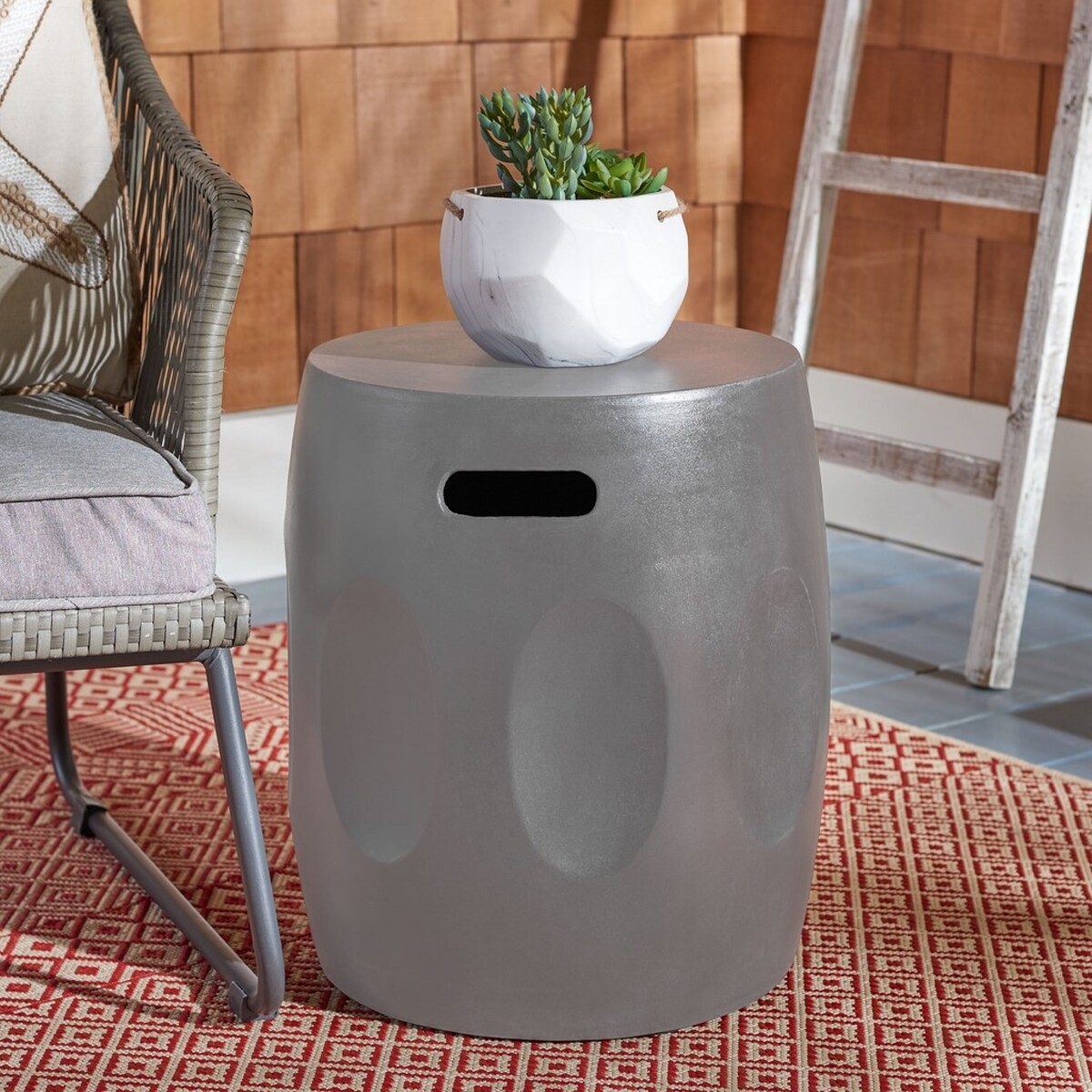 Zuri Indoor/Outdoor Modern Concrete Round 17.7-Inch H Accent Table - Dark Grey - Arlo Home - Image 2
