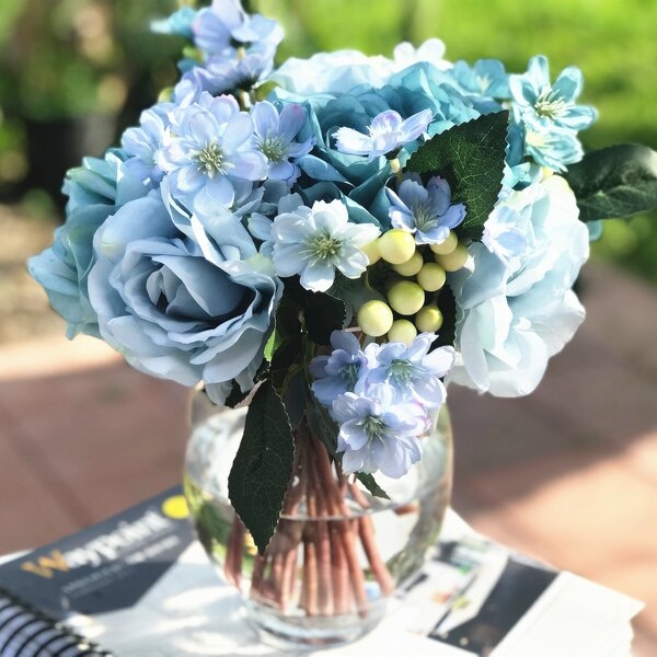 Artificial Rose Floral Arrangement and Centerpiece in Vase - Image 0