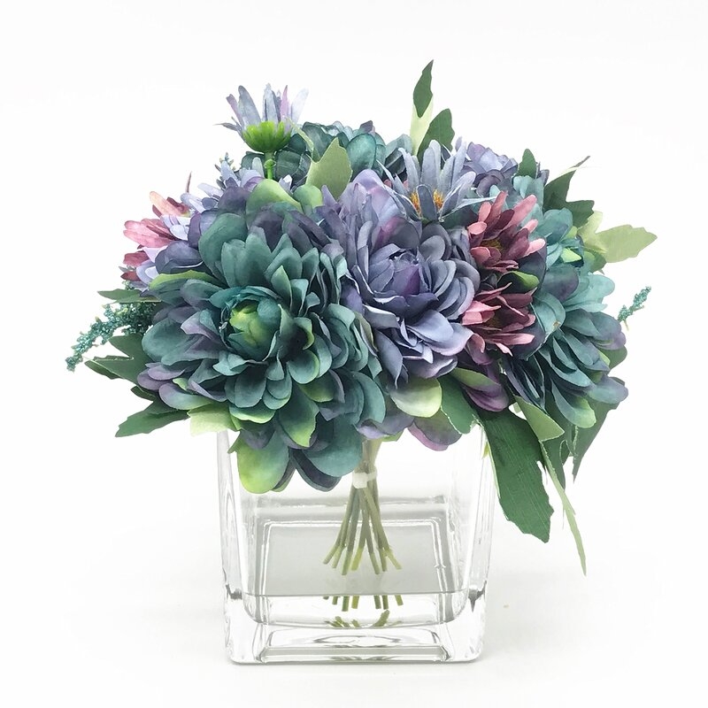 Daisy Floral Arrangement in Vase - Image 0