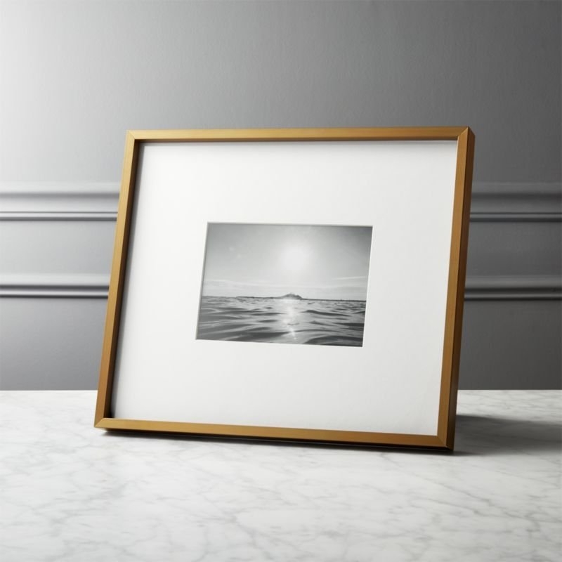 Gallery Frame with White Mat, Brass, 5"x7" - Image 1