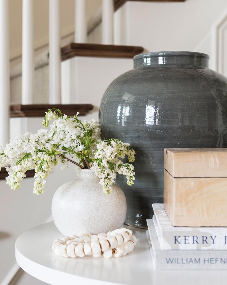 GRAY TERRACOTTA VASE - Image 2