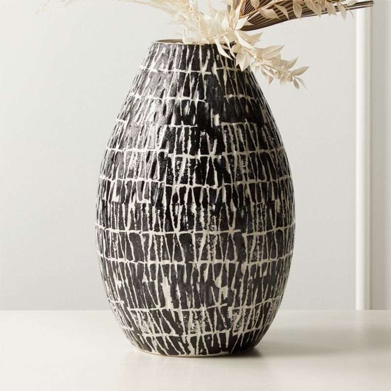 Quill Vase - Image 2