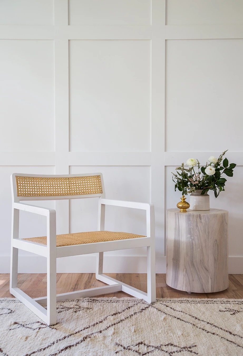 Leon Arm Chair, White - Image 2