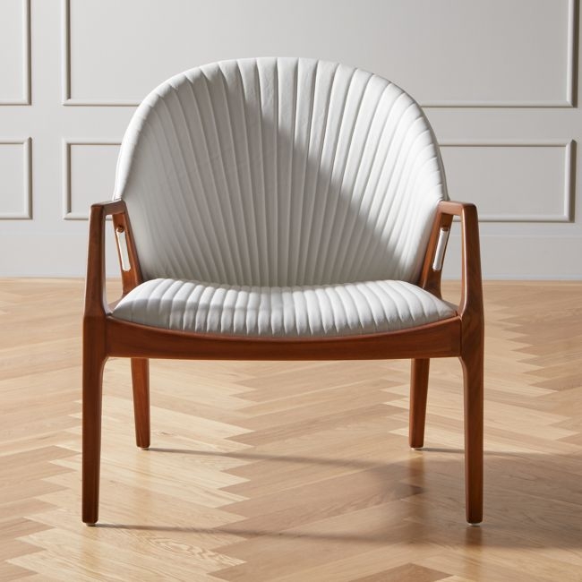 Luisa White Chair - Image 0