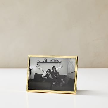 Slim Metal Frame, Gold, 5"x7" - Image 0