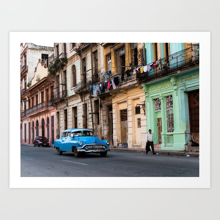 Classic Car in Havana Art Print - Image 0