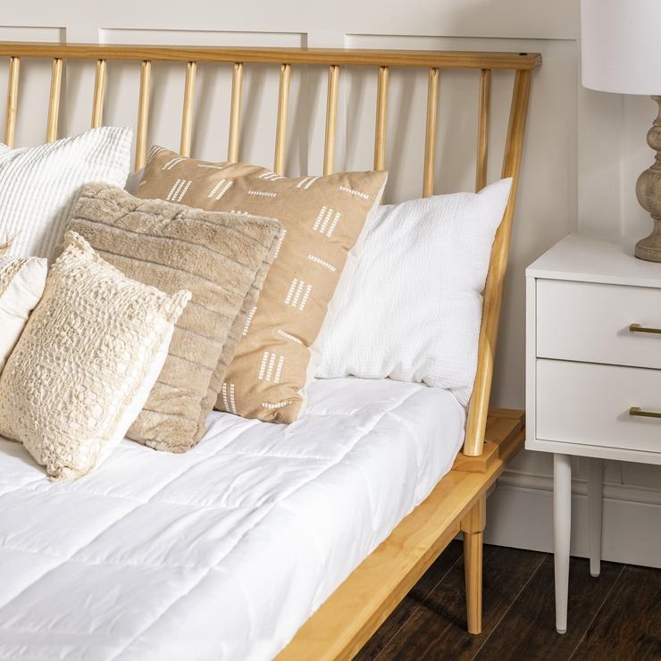 Brizo Spindle Back Solid Wood Bed, Light Oak, Queen - Image 6