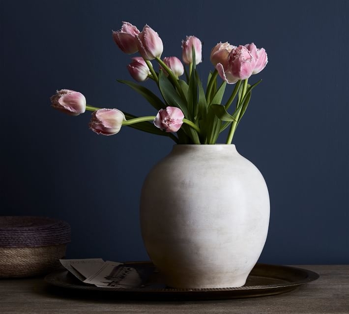 Quinn Ceramic Vase - Image 0