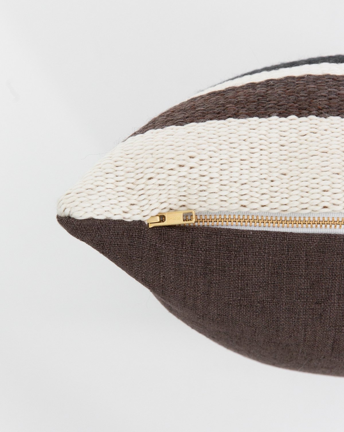 SEBASTIAN PILLOW WITHOUT INSERT, 14" x 20" - Image 3