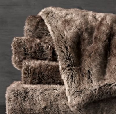 LUXE FAUX FUR THROW - Image 0