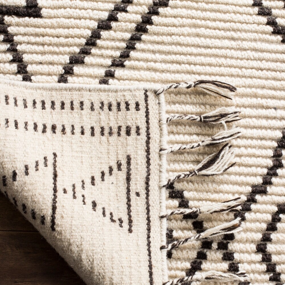 Safavieh Hand-knotted Kenya Audrina Southwestern Tribal Wool Rug - 8' x 10' - Ivory/Black - Image 3