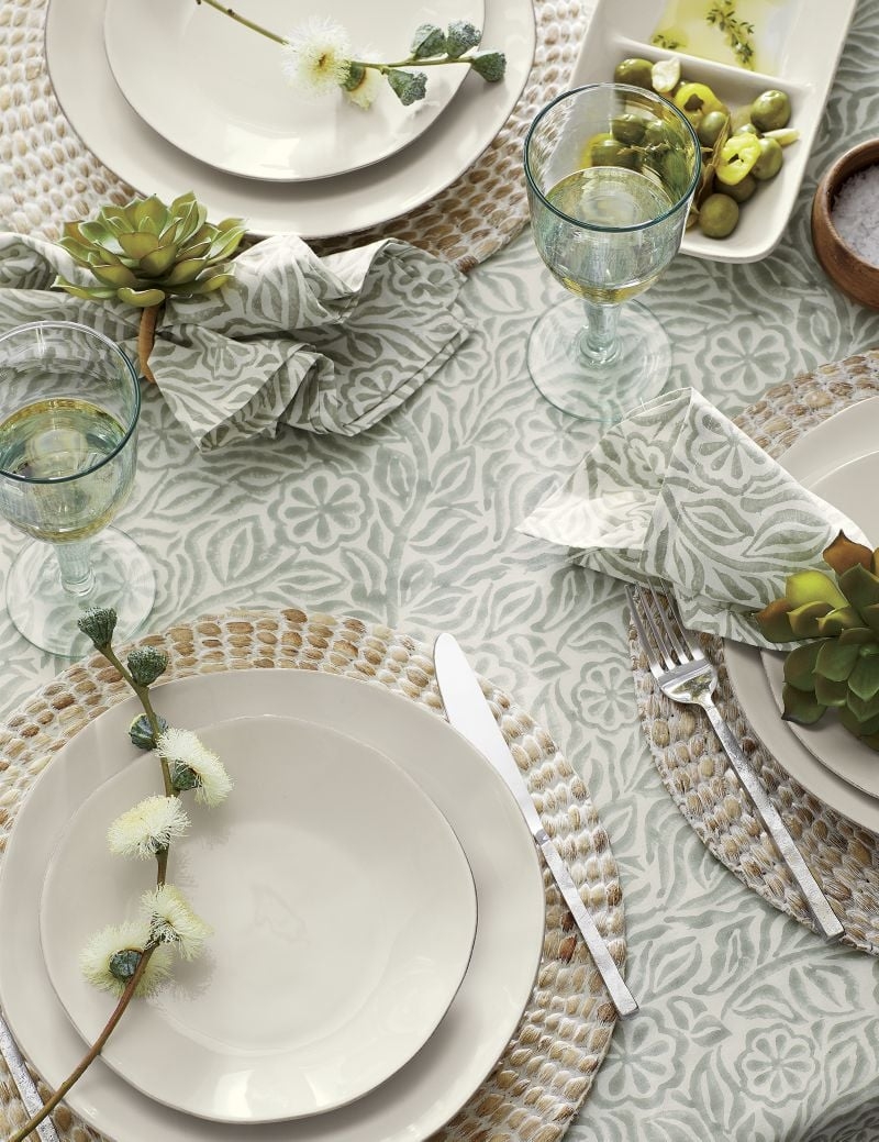 Whitewash Water Hyacinth Round Placemat - Image 2