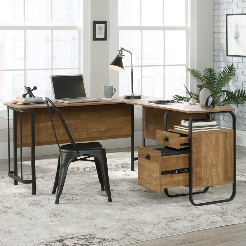 Mcclanahan L-Shape Executive Desks with Hutch - Image 4