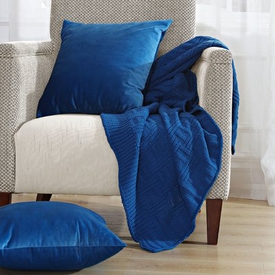Comfort Throw Blanket - Image 0