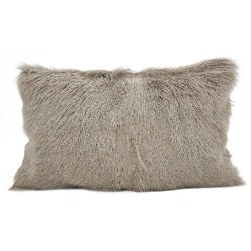 Oquinn Goat Fur :umbar Pillow - Image 0