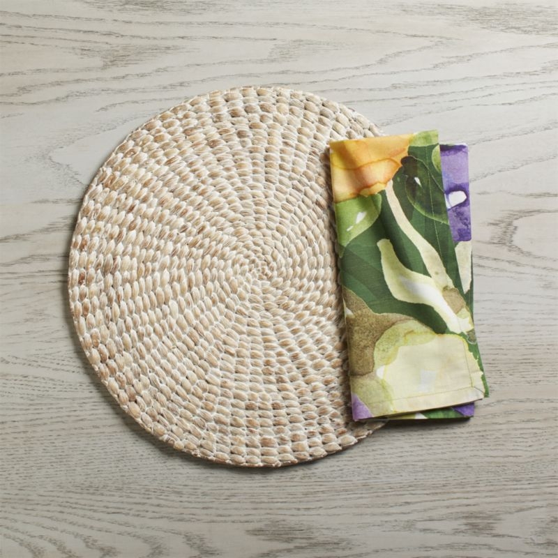 Whitewash Water Hyacinth Round Placemat - Image 1