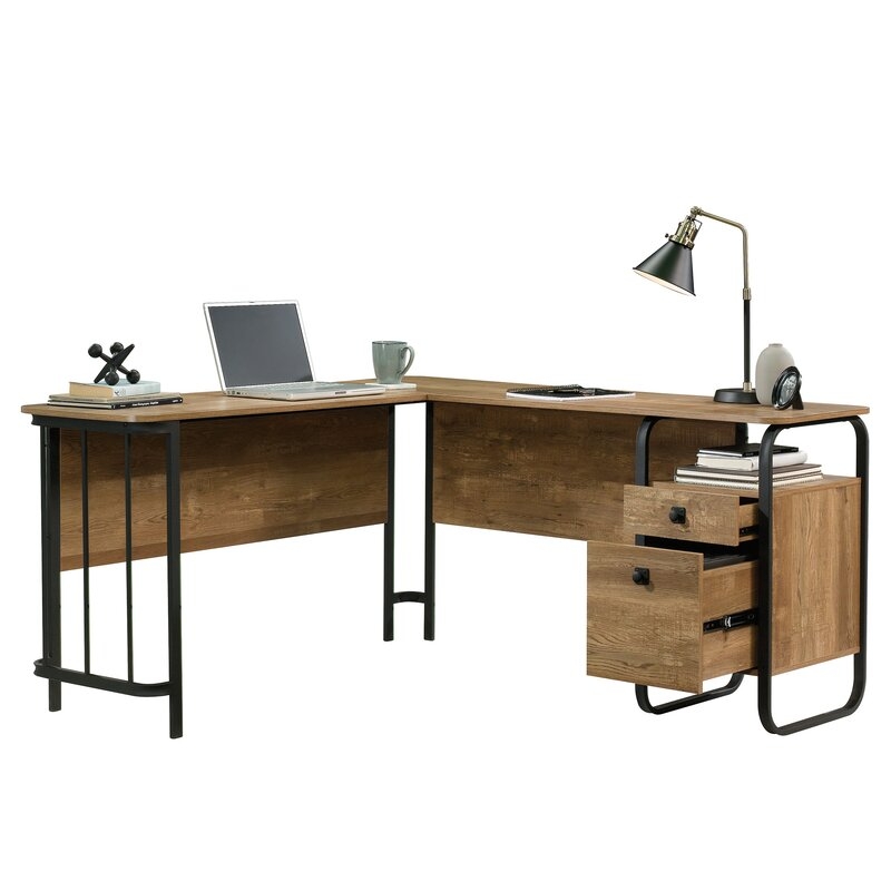 Mcclanahan L-Shape Executive Desks with Hutch - Image 1