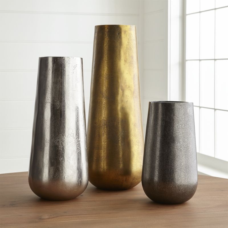 Element Metal Silver Vase - Image 1
