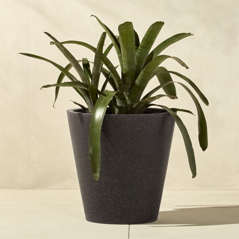 shore polyterrazzo large black planter - Image 4