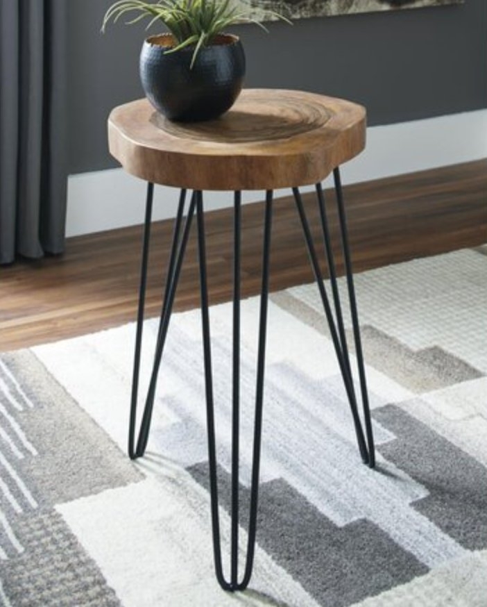 Mcgill End Table - Image 1