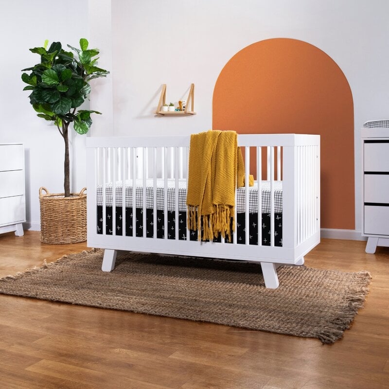 Hudson 3-in-1 Convertible Crib- white - Image 2