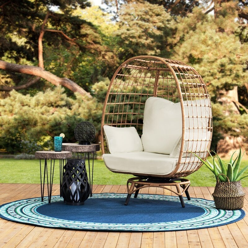Wellow Baytree Egg Swivel Patio Chair with Cushions - Image 1